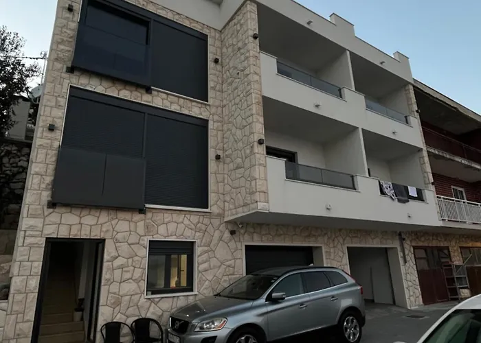 Villa Mangata Apartments